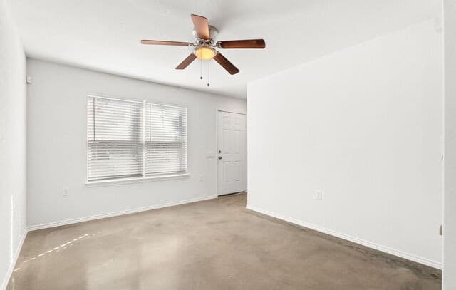 2-bedroom rental at 631 E Carolina Unit 4 in San Antonio, TX — photo 5