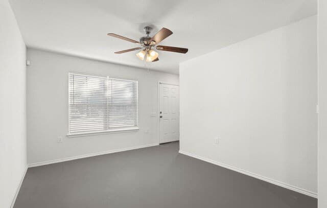 2-bedroom rental at 631 E Carolina Unit 3 in San Antonio, TX — photo 4