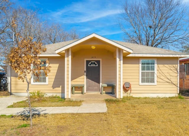 3-bedroom rental at 1415 Essex in San Antonio, TX — photo 1