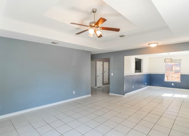 3-bedroom rental at 1415 Essex in San Antonio, TX — photo 5