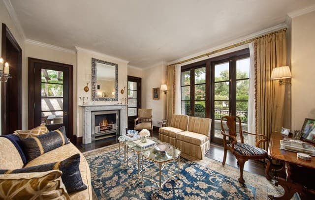 5-bedroom rental at 20 Thornhurst in San Antonio, TX — photo 5