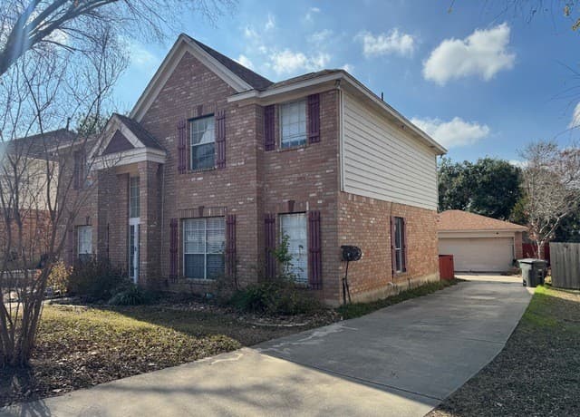 4-bedroom rental at 9911 Abe Lincoln in San Antonio, TX — photo 2