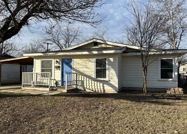 3-bedroom rental at 462 Trudell in San Antonio, TX — photo 1