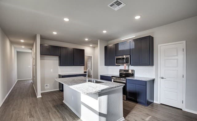 3-bedroom rental at 2530 Dry Moss Way in San Antonio, TX — photo 4