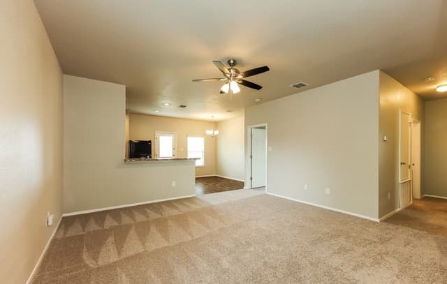 3-bedroom rental at 3207 Pedernales in San Antonio, TX — photo 5