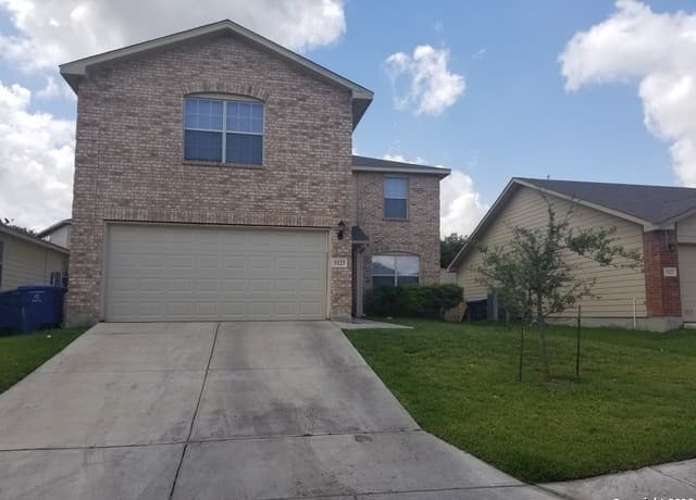 4-bedroom rental at 5123 Fountain Hill in San Antonio, TX — photo 1