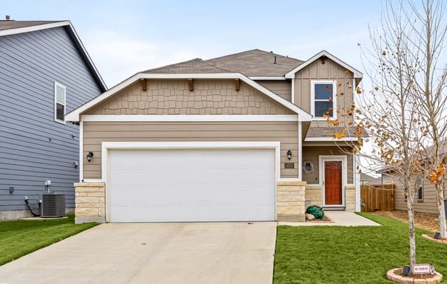 4-bedroom rental at 5831 Hematite Rim in San Antonio, TX — photo 1