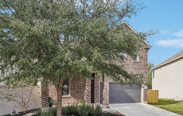 4-bedroom rental at 6411 Wind Path in San Antonio, TX — photo 3