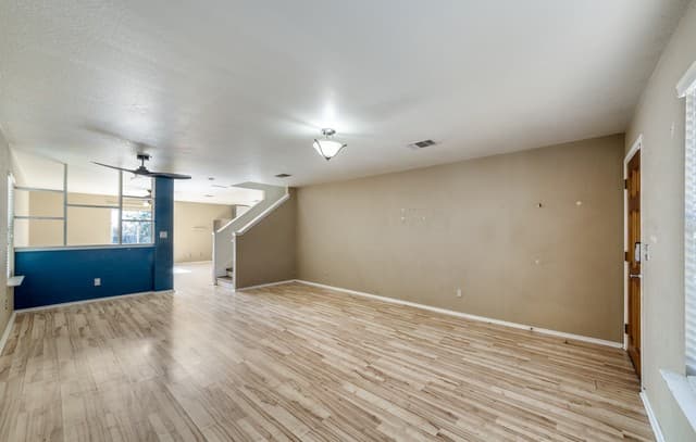 4-bedroom rental at 11138 Dublin Ldg in San Antonio, TX — photo 5