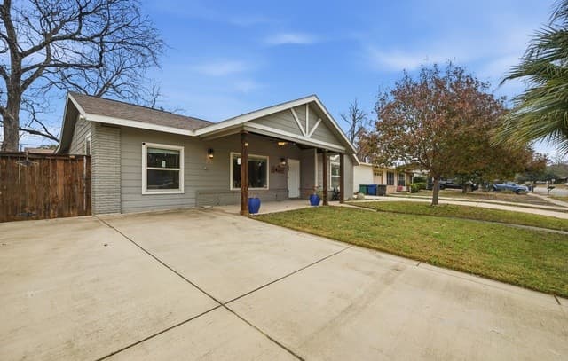 3-bedroom rental at 243 Chesswood in San Antonio, TX — photo 2
