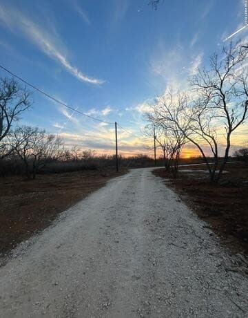 rental at 134 County Road 2644 in Moore, TX — photo 3