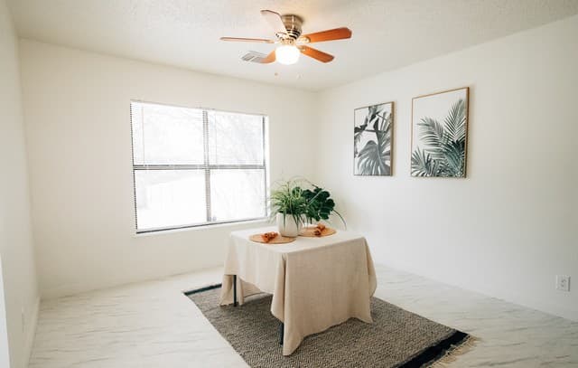 3-bedroom rental at 21523 Hyerwood in San Antonio, TX — photo 3