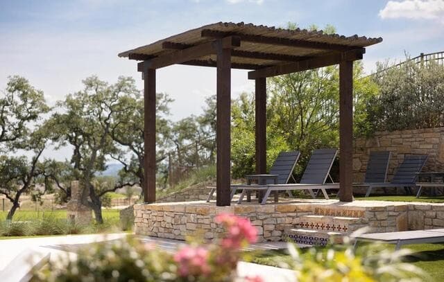 4-bedroom rental at 217 Dulce Vista in Boerne, TX — photo 3