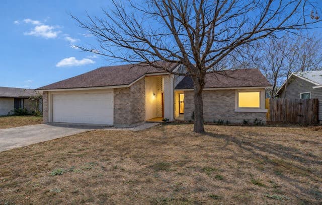 3-bedroom rental at 5931 Autumn in San Antonio, TX — photo 1