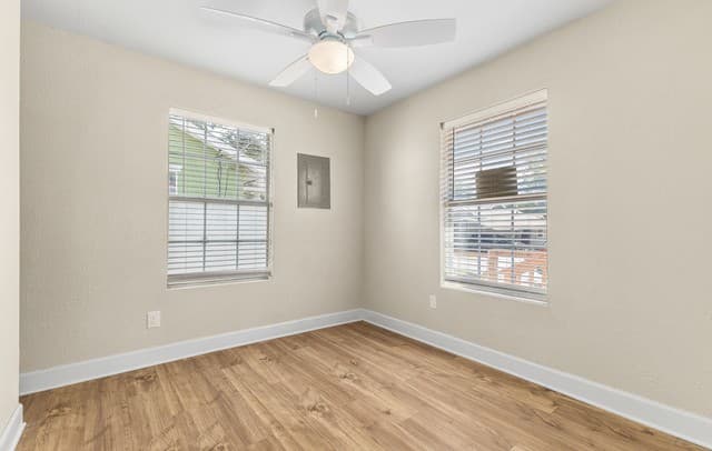 3-bedroom rental at 315 Saint James in San Antonio, TX — photo 2