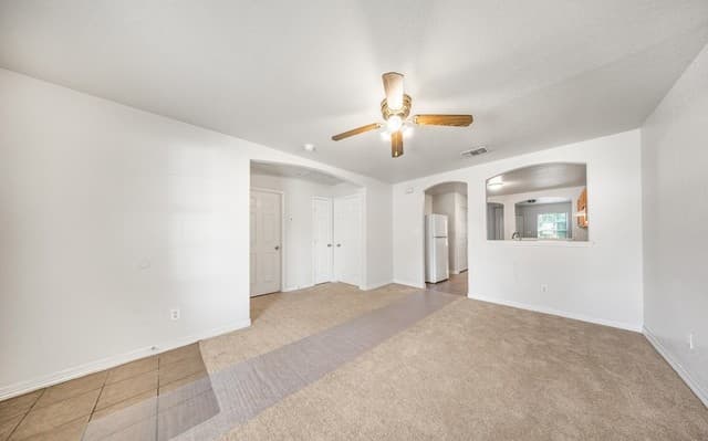 3-bedroom rental at 515 Belcross in San Antonio, TX — photo 2