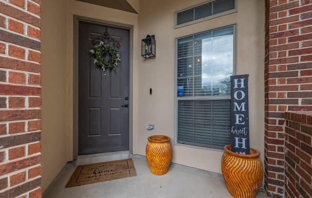 2-bedroom rental at 1235 Nicholas Manor in San Antonio, TX — photo 3