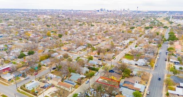 rental at 202 Henry in San Antonio, TX — photo 2