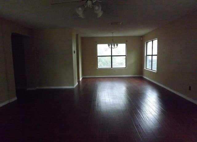 4-bedroom rental at 4714 Ironweed in San Antonio, TX — photo 2