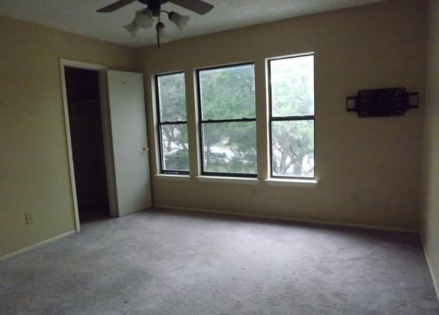 4-bedroom rental at 4714 Ironweed in San Antonio, TX — photo 4