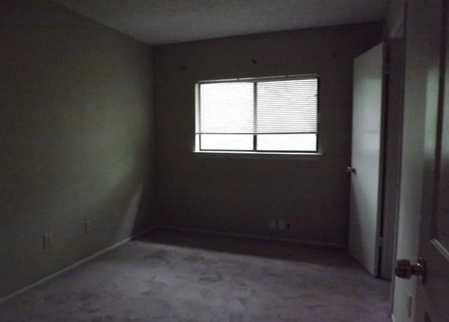 4-bedroom rental at 4714 Ironweed in San Antonio, TX — photo 5