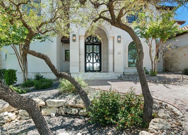 5-bedroom rental at 23 Grand Terrace in San Antonio, TX — photo 5