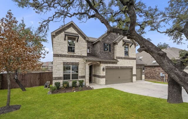 4-bedroom rental at 29023 Front Gate in Boerne, TX — photo 2