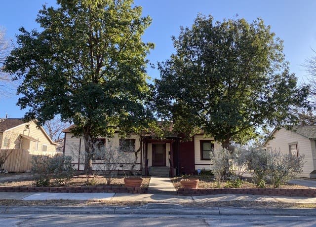 3-bedroom rental at 532 Westwood in San Antonio, TX — photo 2