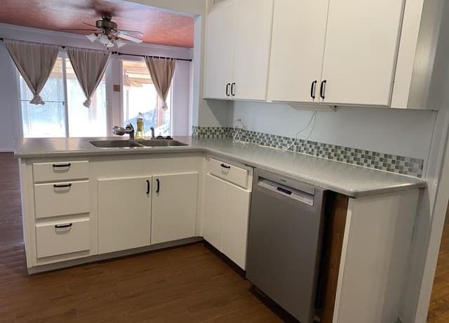 3-bedroom rental at 532 Westwood in San Antonio, TX — photo 5