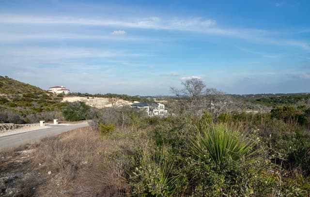 rental at 10028 Cates Creek in San Antonio, TX — photo 1