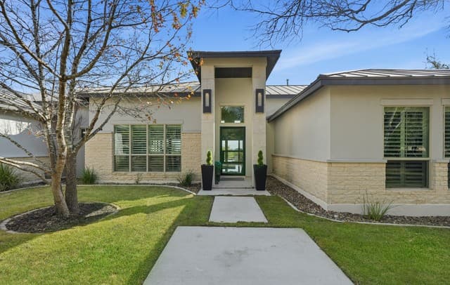 4-bedroom rental at 24802 Caliza in Boerne, TX — photo 3
