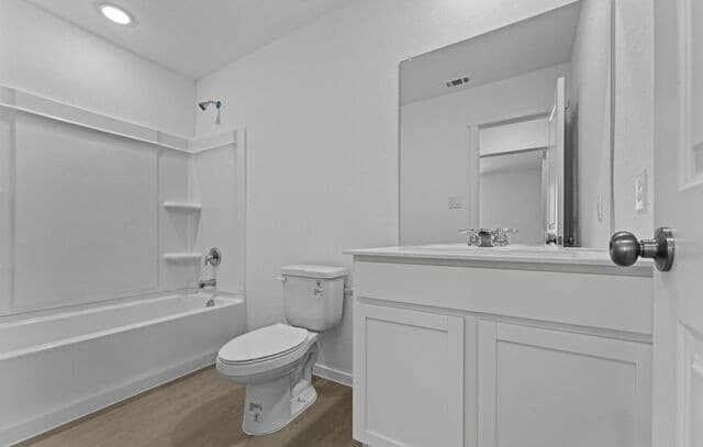 3-bedroom rental at 109 Ellendale Place in Fredericksburg, TX — photo 3