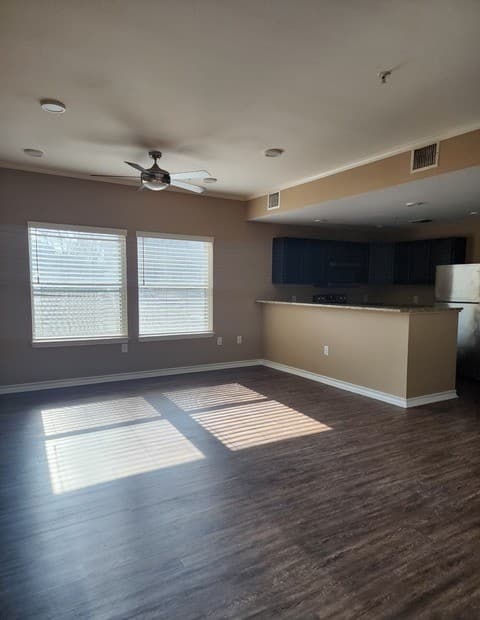 3-bedroom rental at 4847 Brandeis Unit 3101 in San Antonio, TX — photo 1