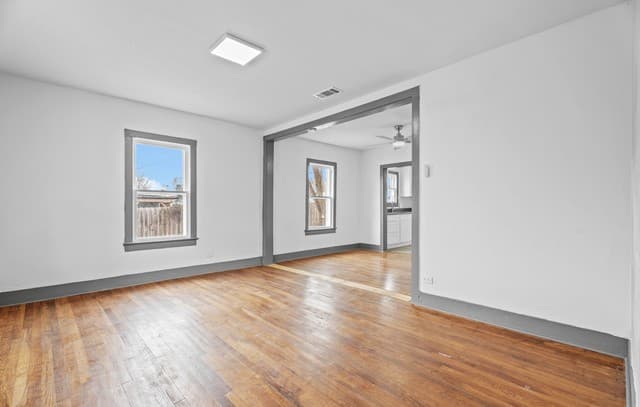2-bedroom rental at 1508 Grant in San Antonio, TX — photo 5