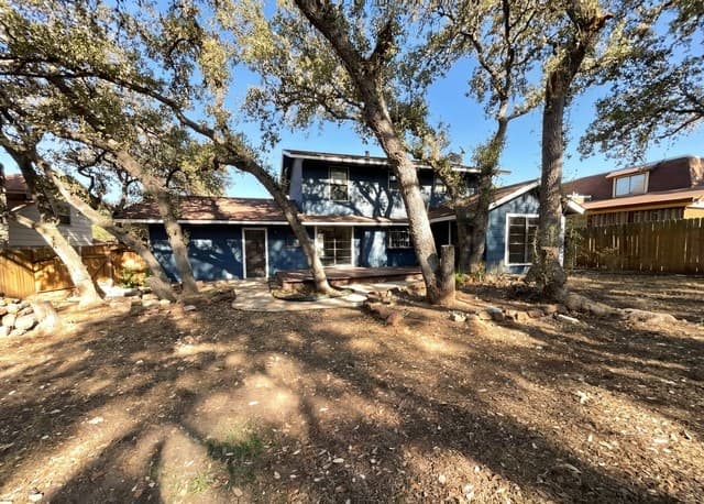 3-bedroom rental at 5423 Timberhurst in San Antonio, TX — photo 5