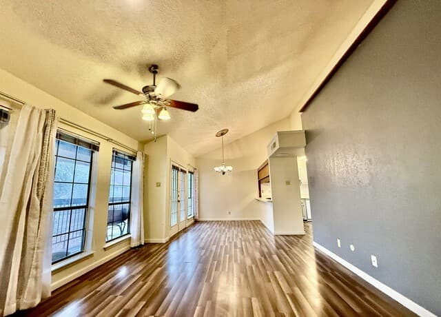 2-bedroom rental at 8633 Datapoint Unit 226 in San Antonio, TX — photo 3