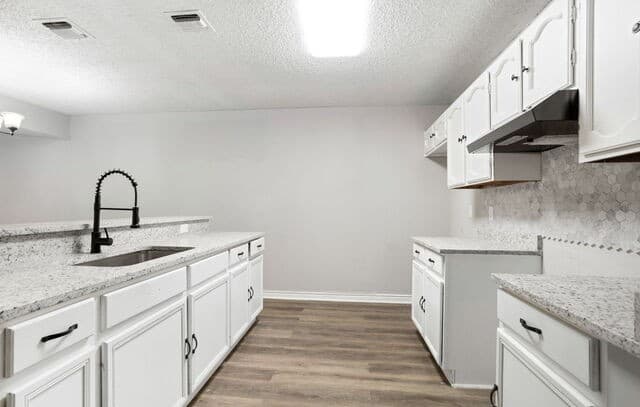 3-bedroom rental at 6814 Oldham in San Antonio, TX — photo 4