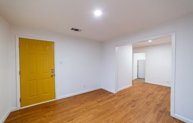 2-bedroom rental at 1946 Nolan in San Antonio, TX — photo 5