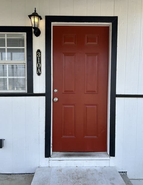 1-bedroom rental at 310 Finton Unit A in San Antonio, TX — photo 2