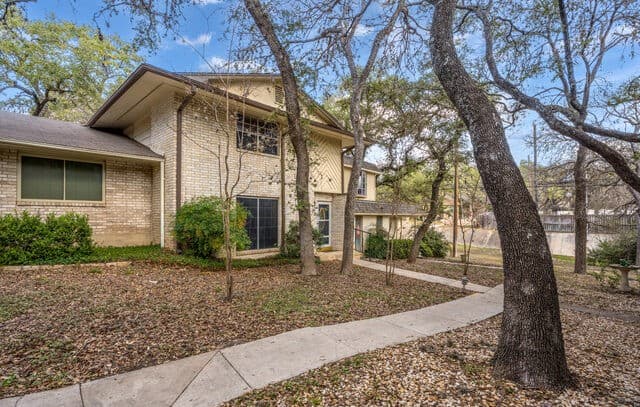 3-bedroom rental at 3408 Northmoor St Unit 25 in San Antonio, TX — photo 2