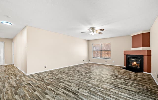 4-bedroom rental at 11173 Moonlit Park in San Antonio, TX — photo 3