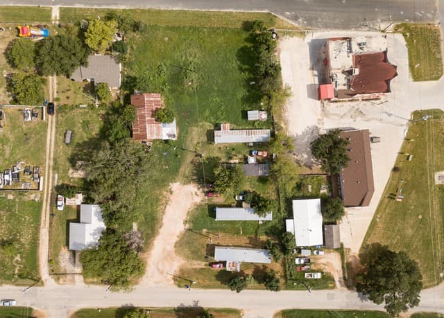 rental at 1804 Sutherland Springs in Floresville, TX — photo 1