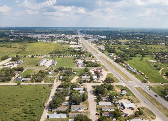 rental at 1804 Sutherland Springs in Floresville, TX — photo 3