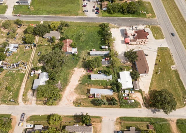rental at 1804 Sutherland Springs in Floresville, TX — photo 5