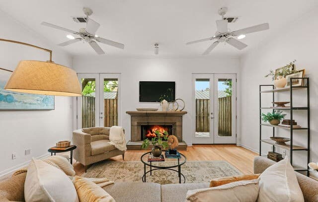 2-bedroom rental at 137 Saint Dennis Unit 137 in San Antonio, TX — photo 1