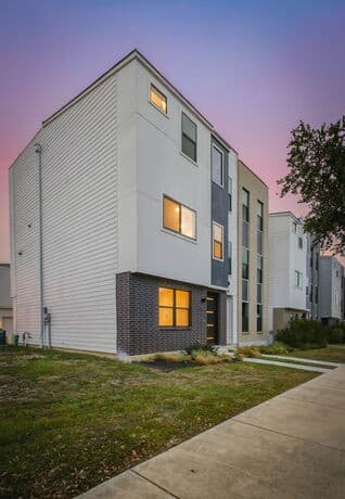 Home for sale at 7922 Kennedy Hill Unit 1 in San Antonio, TX — photo 4