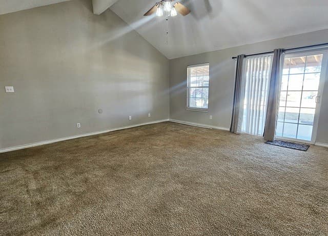 Home for sale at 5615 Fm 462 in Moore, TX — photo 4