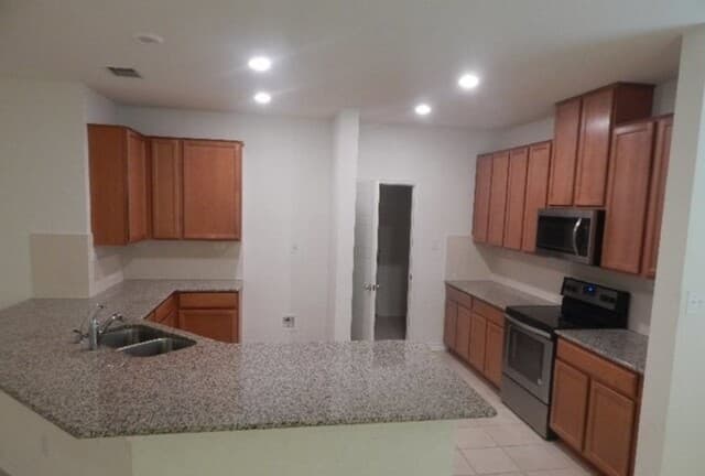 3-bedroom rental at 4511 Southton Way in San Antonio, TX — photo 1