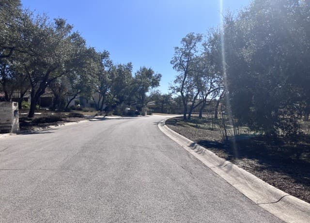 rental at 215 Wellesley Lndg in Shavano Park, TX — photo 4
