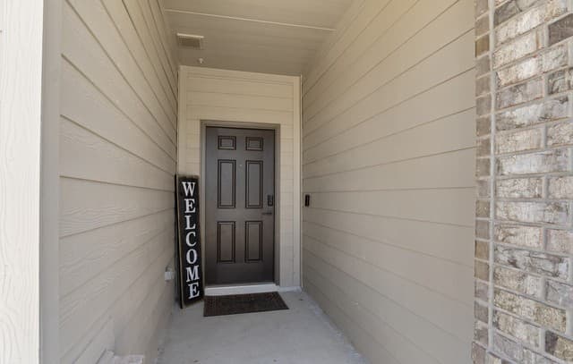 3-bedroom rental at 6830 Diamond in San Antonio, TX — photo 3